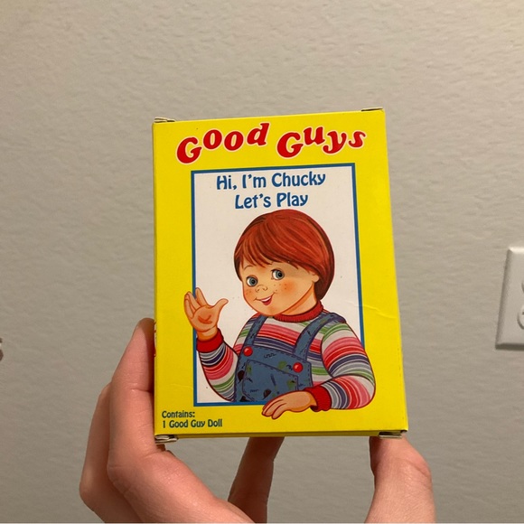 Universal Studios - UniMinis - Good Guys Chucky Figure - Picture 3 of 6